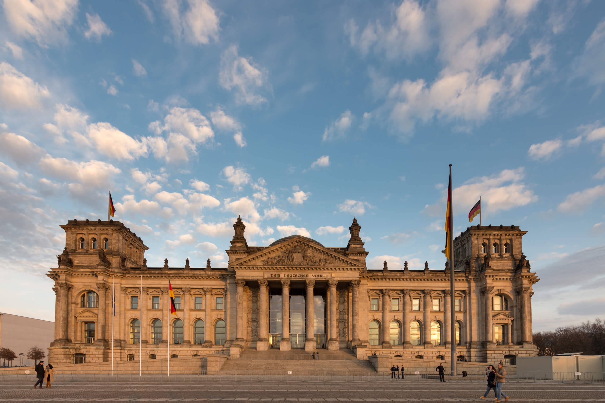 Führungskräfte fordern entschlossenes Handeln – Kein weiteres Jahr des Stillstands bis zur Bundestagswahl